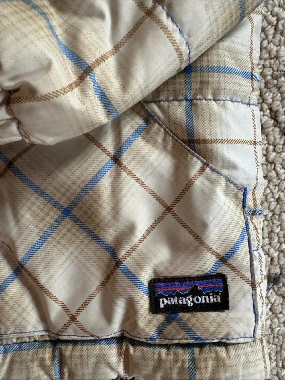 Patagonia Kids Plaid Puffer reversible Jacket with Blue Fleece Hood 2t